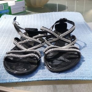 Sandles